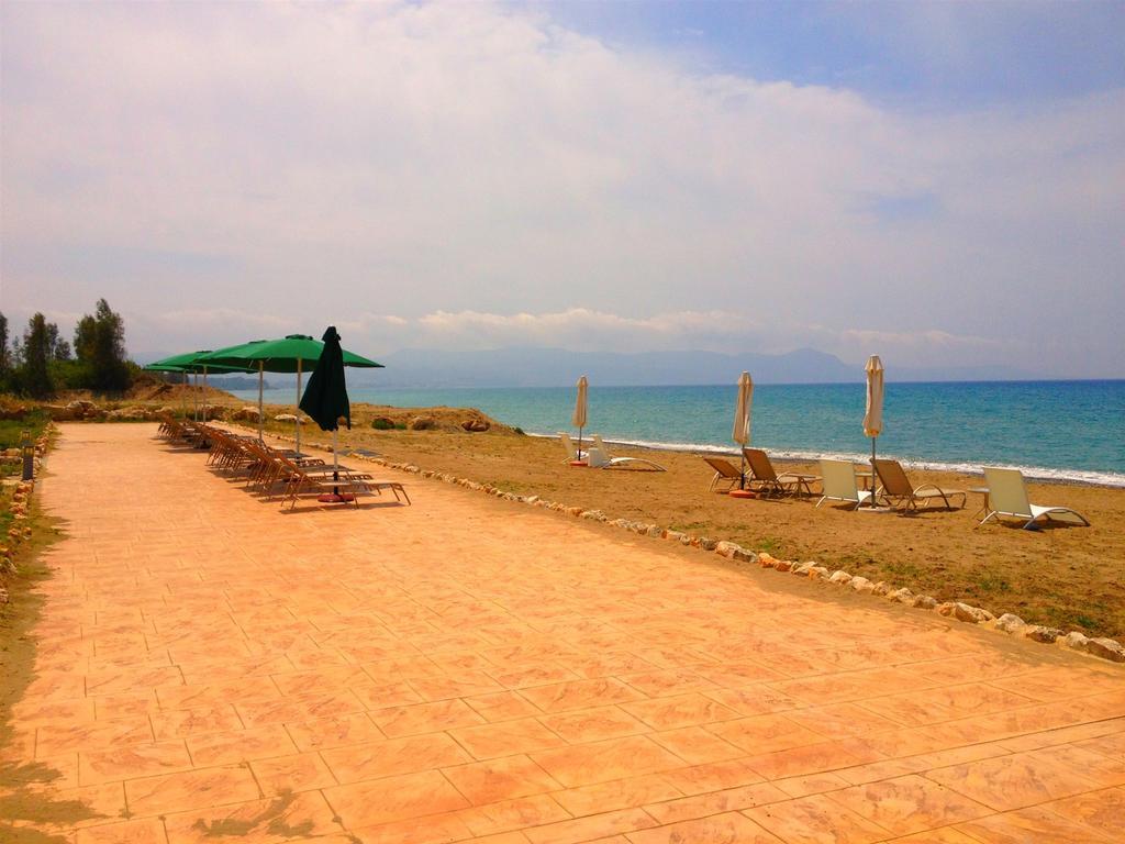 Villa Kartiela Sandy Beach Villas - Private Pool - Jacuzzi - Private Beach Area Polis エクステリア 写真